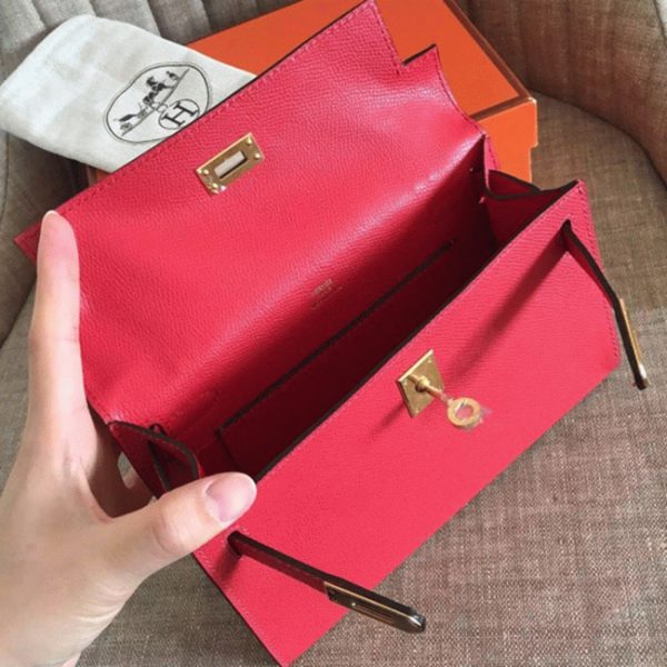 Fausse de designer Sac à main Hermès Kelly Pochette Rouge Epsom – Image 4