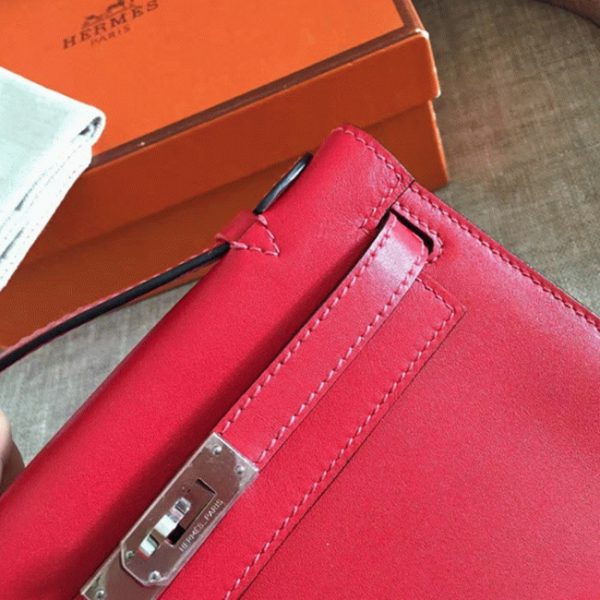 Top Fausse Sac à main Hermès Kelly Pochette Rouge Swift – Image 8