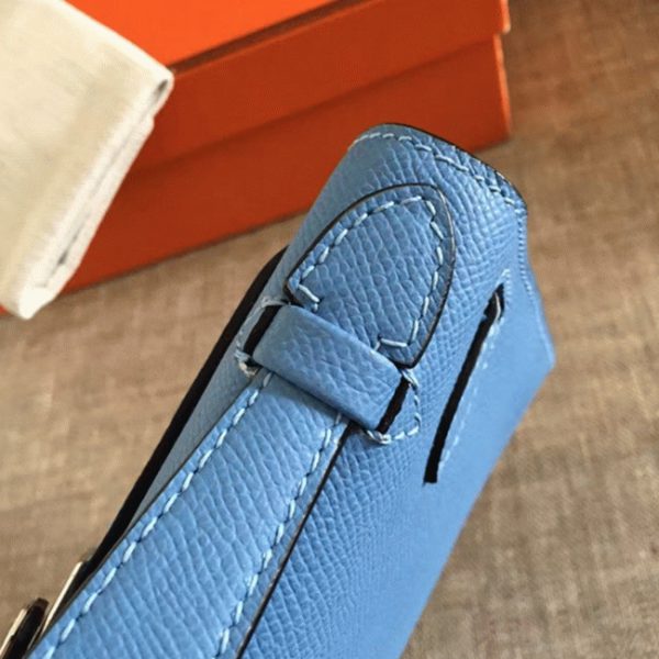Contrefaçon Sac à main Hermès Kelly Pochette Céleste Epsom – Image 7