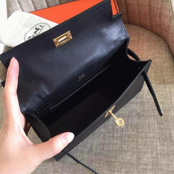 Top Réplique de luxe Sac à main Hermès Kelly Pochette Noir Swift – Image 7