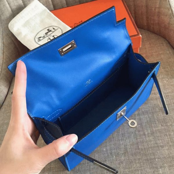 Fausse de designer Sac à main Hermès Kelly Pochette Bleu Izmir Swift – Image 5