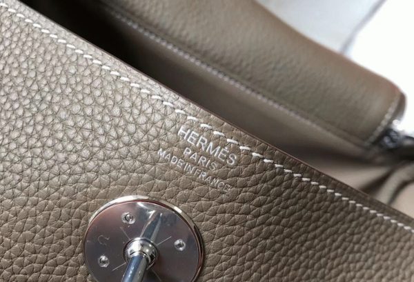 Réplique Designer Sac Lindy 26cm Hermès Gris Taupe – Image 4