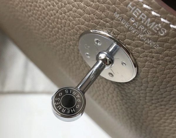 Réplique Designer Sac Lindy 26cm Hermès Gris Taupe – Image 3