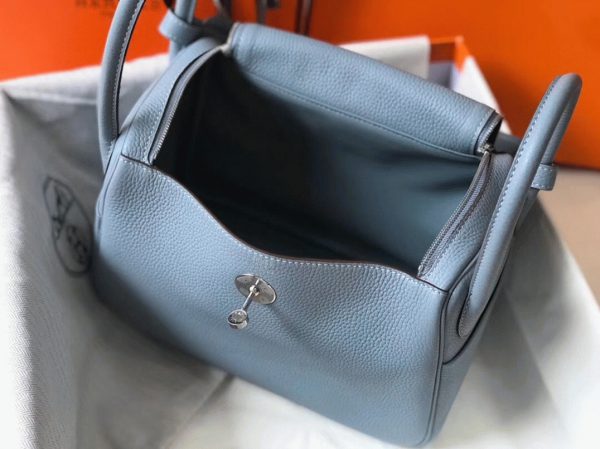 Réplique Sac Lindy 26cm Hermès Bleu Lin – Image 2