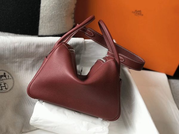 Contrefaçon Sac Lindy 26cm Hermès Bordeaux – Image 8