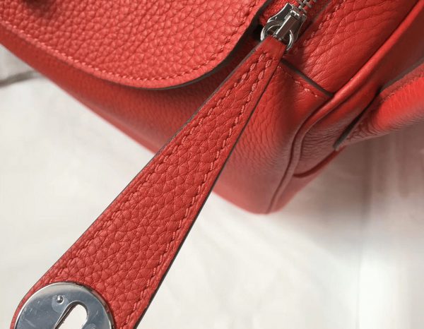 Faux Sac Lindy 26cm Hermès Rouge – Image 5