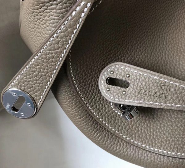 Réplique Designer Sac Lindy 26cm Hermès Gris Taupe – Image 6