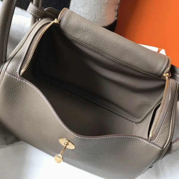 Réplique Sac Lindy 30cm Hermès Taupe – Image 2