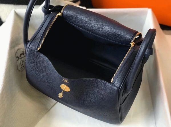 Contrefaçon Sac Lindy 30cm Hermès Bleu Marine – Image 2