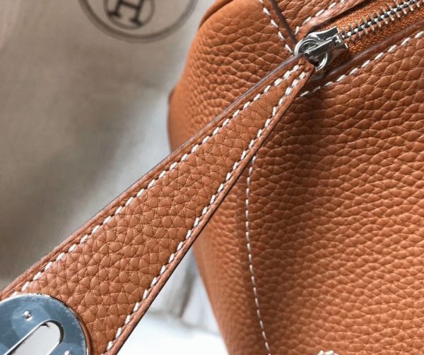 Réplique Designer Sac Lindy 30cm Hermès Or – Image 5