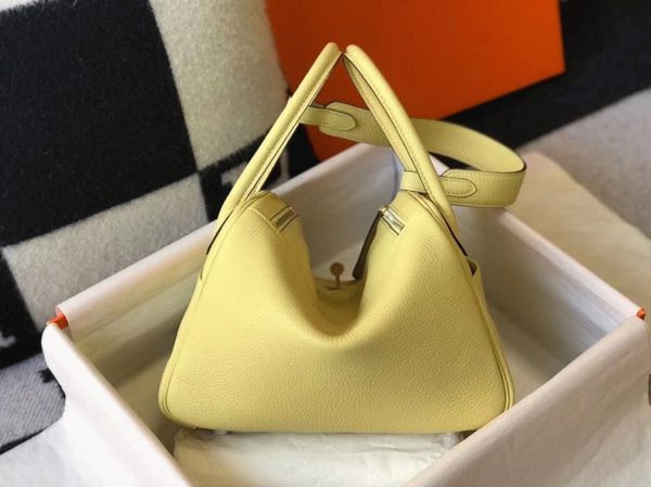 Meilleure Réplique Sac Lindy 30cm Hermès Jaune Poussin – Image 9
