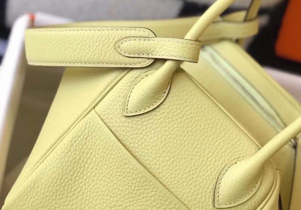 Meilleure Réplique Sac Lindy 30cm Hermès Jaune Poussin – Image 5