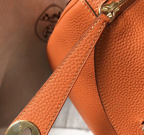 Top Réplique Sac Lindy 30cm Hermès Orange – Image 5