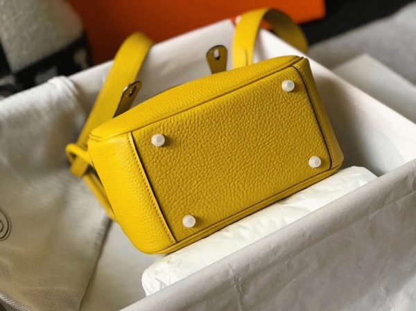 Faux Luxe Sac Lindy Mini Hermès Jaune Cuir Clémence – Image 6