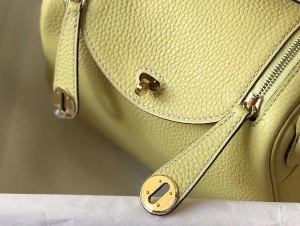 Réplique Sac Lindy Mini Hermès Jaune Poussin Clémence – Image 6