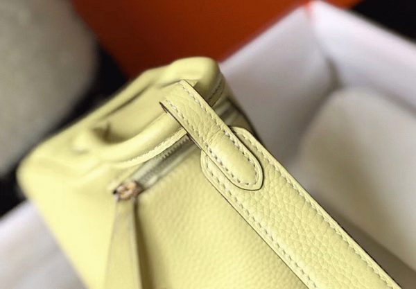 Réplique Sac Lindy Mini Hermès Jaune Poussin Clémence – Image 3