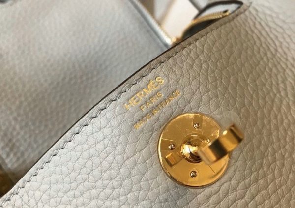 Meilleure Réplique Sac Lindy Mini Hermès Gris Perle – Image 4
