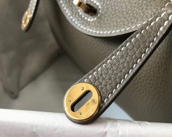 Réplique Sac Lindy Mini Hermès Taupe – Image 3