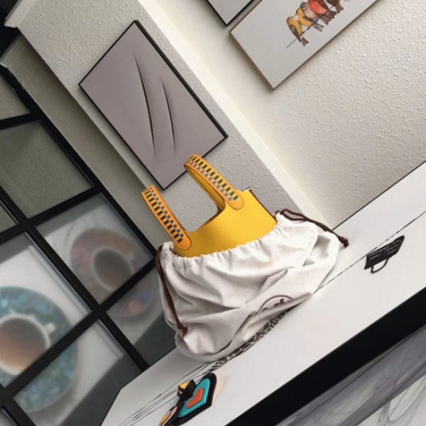 Contrefaçon Sac à Main Hermès Picotin Lock 22cm avec Poignées Tressées Jaune – Image 6