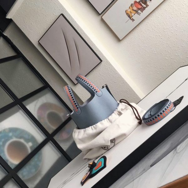 Faux Luxe Sac à Main Hermès Picotin Lock 22cm Lin avec Poignées Tressées Bleu – Image 8