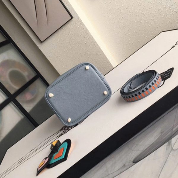 Faux Luxe Sac à Main Hermès Picotin Lock 22cm Lin avec Poignées Tressées Bleu – Image 5