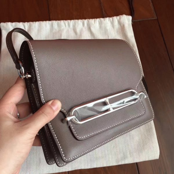 Contrefaçon Sac à Main Mini Sac Roulis Hermès étoupe – Image 2
