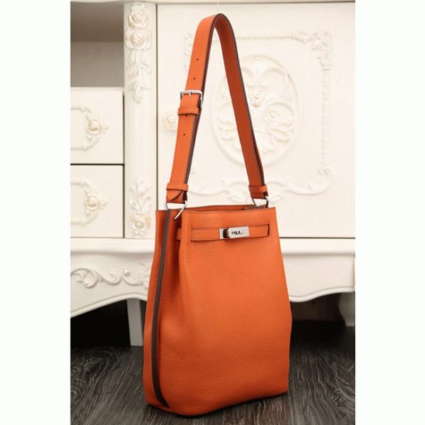 Réplique de designer Sac à main Hermès So Kelly 22cm Orange Cuir – Image 2