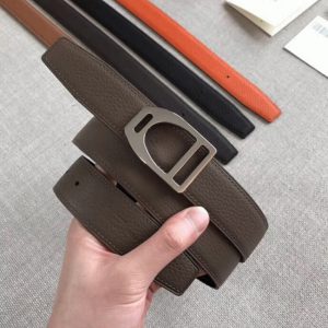 Contrefaçon Ceinture Boucle étrier Hermès & Taupe
