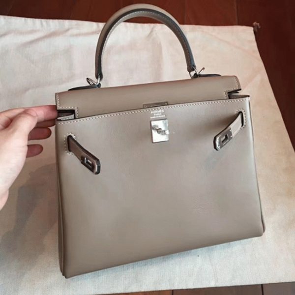 Contrefaçon Sac à main Hermès Kelly Retourne 25cm Gris Swift – Image 3