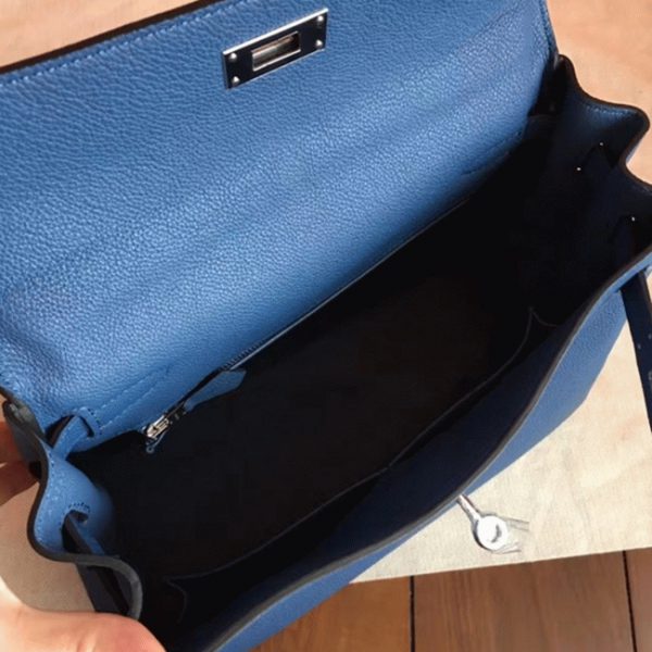 Fausse Sac à main Hermès Kelly Retourne 28cm Agate Bleue Clémence – Image 8