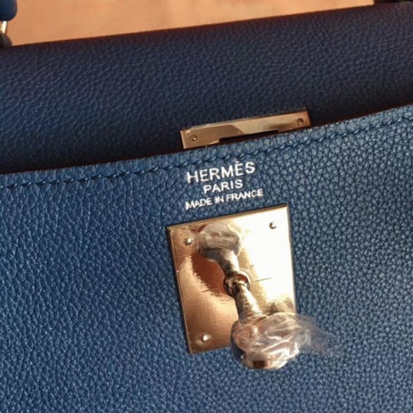 Fausse Sac à main Hermès Kelly Retourne 28cm Agate Bleue Clémence – Image 4