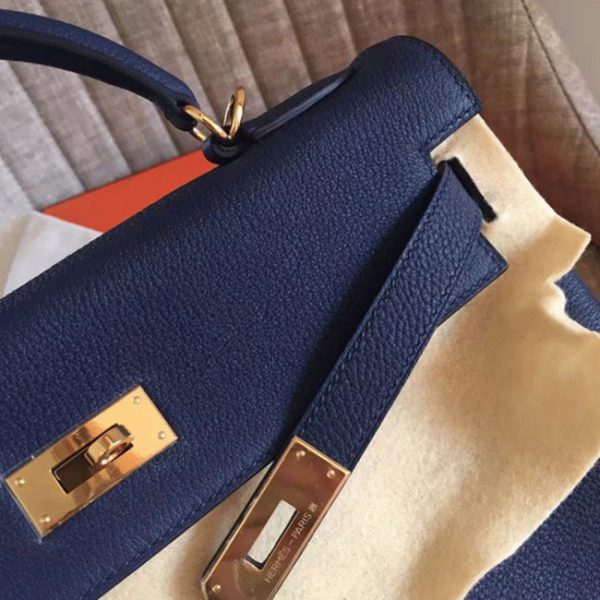 Fausse Sac à main Hermès Kelly Retourne 28cm Saphir Clémence – Image 2