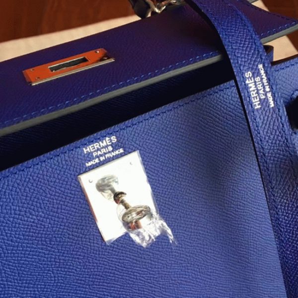 Fausse Pas Cher Sac à main Hermès Kelly Sellier 28cm Bleu électrique Epsom – Image 8