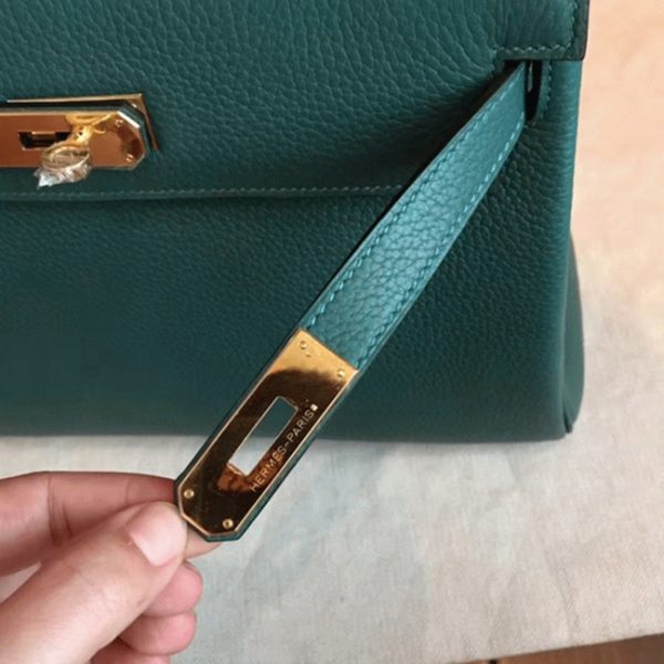 Copie de designer Sac à main Hermès Kelly Retourne 28cm Malachite Clémence – Image 2