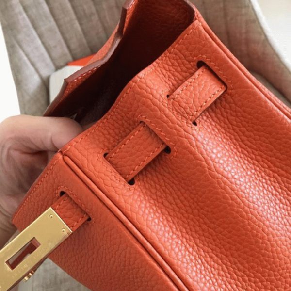 Contrefaçon Sac à main Hermès Kelly Retourne 32cm Orange Clémence – Image 7