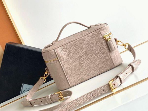 Réplique mini vanity Prada en rose clair – Image 10