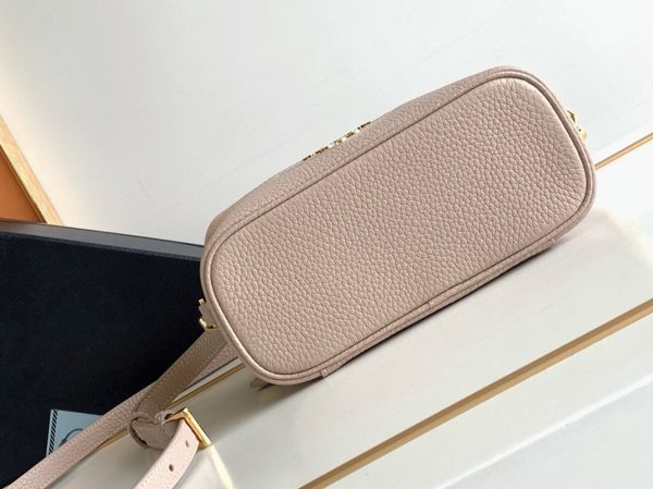 Réplique mini vanity Prada en rose clair – Image 9