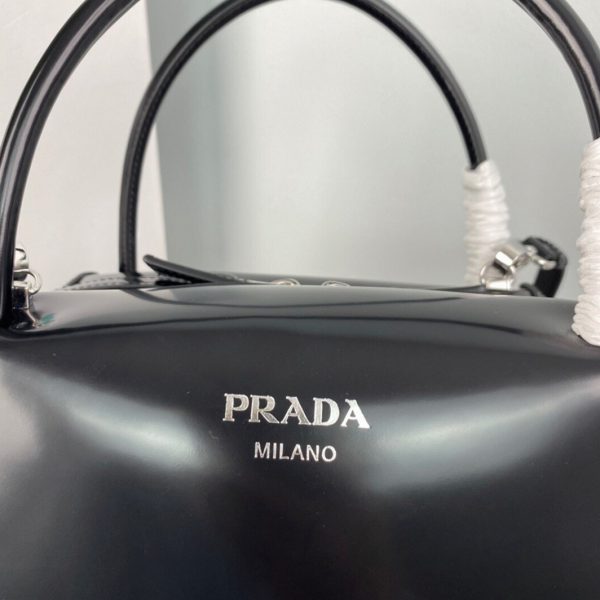 Contrefaçon sac Prada Supernova moyen modèle en cuir noir brossé – Image 6