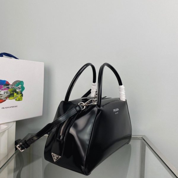 Contrefaçon sac Prada Supernova moyen modèle en cuir noir brossé – Image 4
