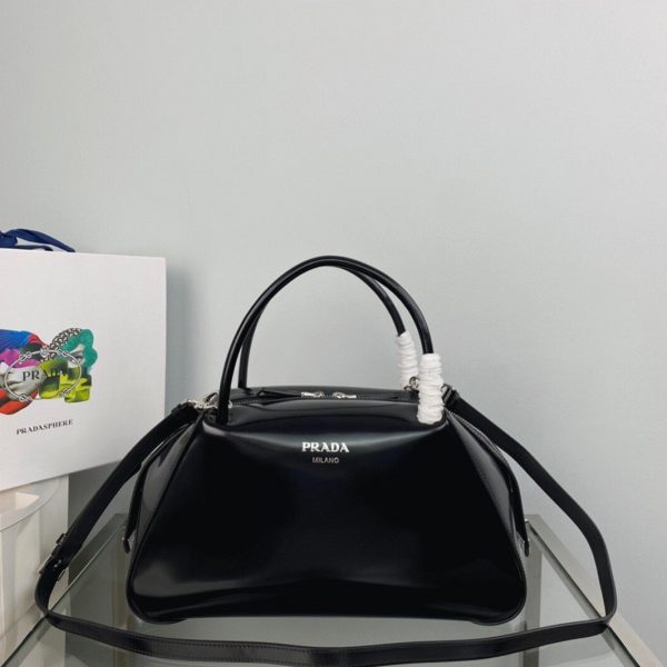 Contrefaçon sac Prada Supernova moyen modèle en cuir noir brossé – Image 3