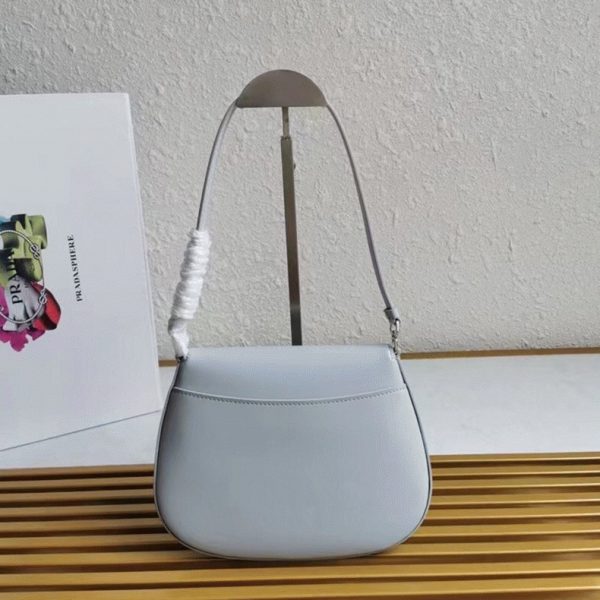 Copie sac Prada Cleo avec rabat en bleu – Image 7