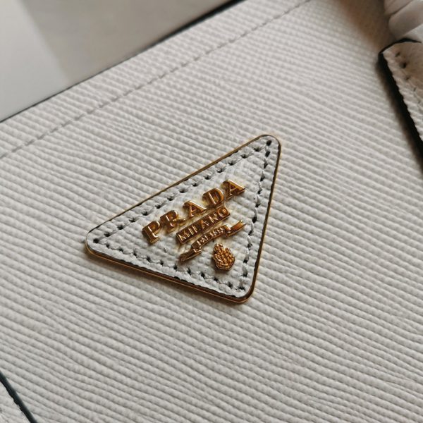 Contrefaçon sac cabas Prada Double Medium en blanc – Image 10