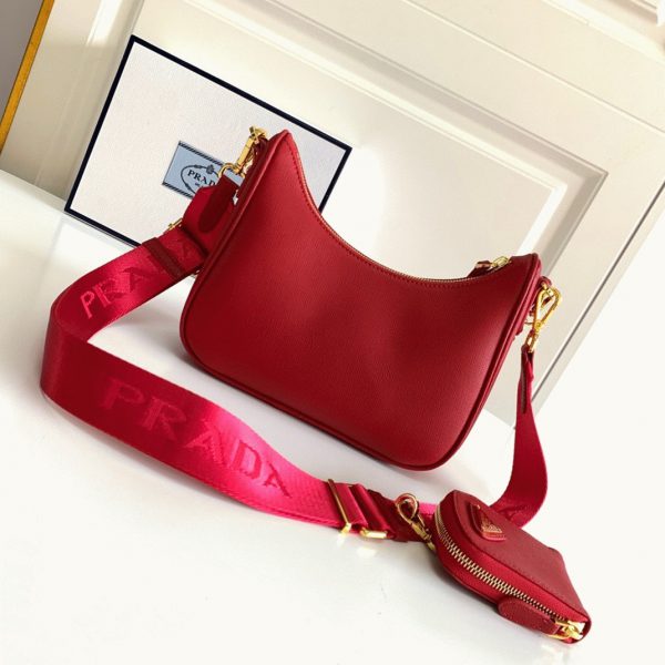 Réplique sac bandoulière Prada Re-Edition 2005 en rouge – Image 9