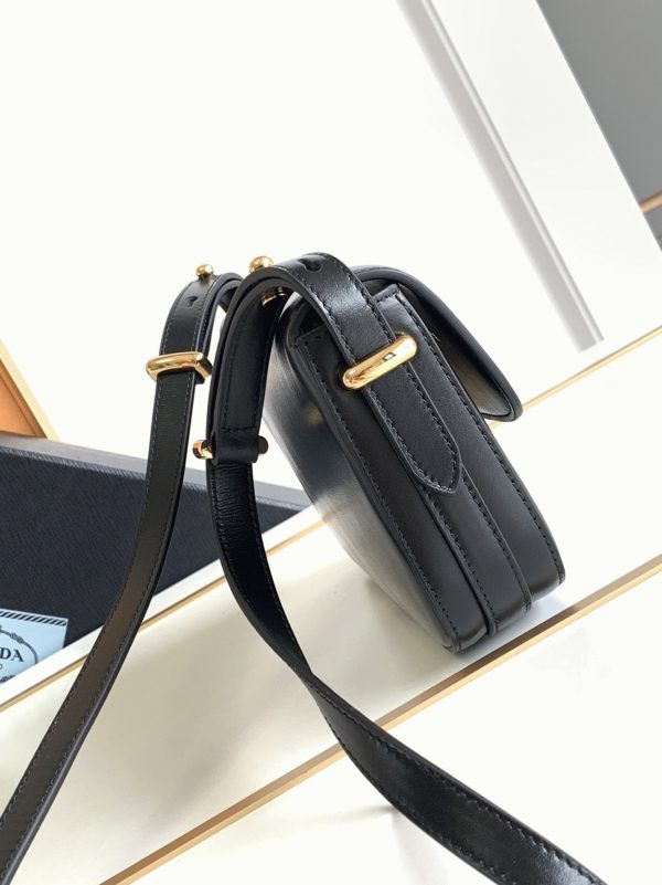 Réplique sac bandoulière Prada en noir – Image 10