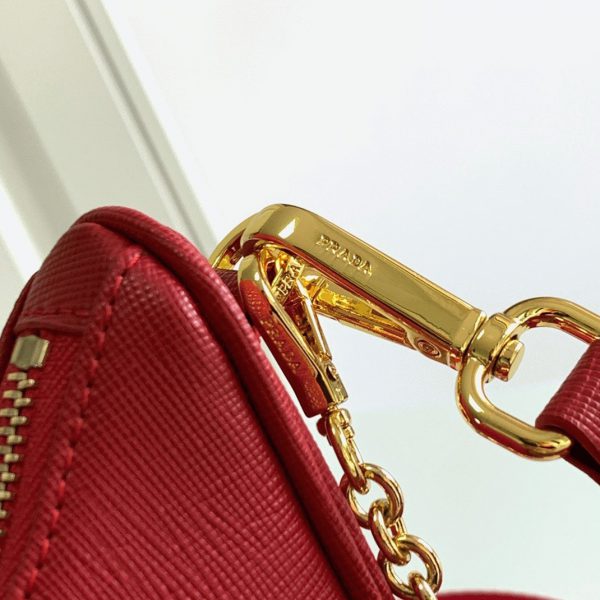 Réplique sac bandoulière Prada Re-Edition 2005 en rouge – Image 7
