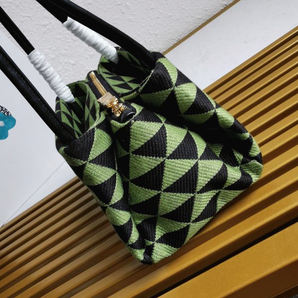 Réplique sac bandoulière Prada Supernova petit modèle en noir/vert – Image 9