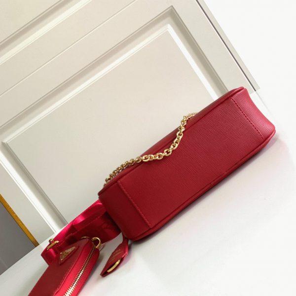 Réplique sac bandoulière Prada Re-Edition 2005 en rouge – Image 5