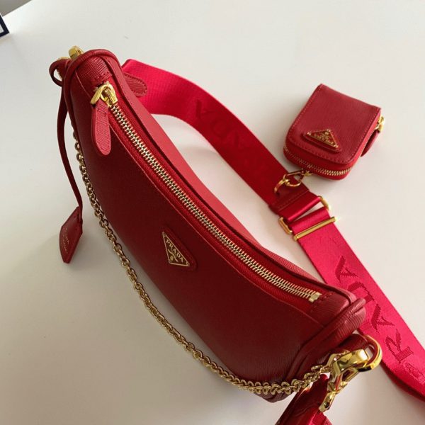 Réplique sac bandoulière Prada Re-Edition 2005 en rouge – Image 2