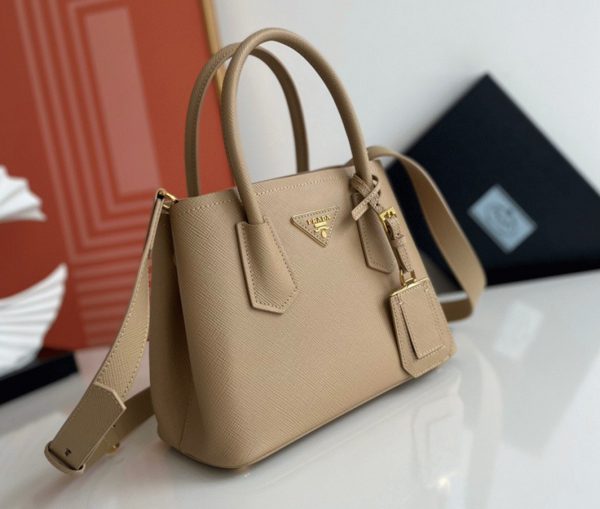 Faux sac Prada Double Mini en beige – Image 7