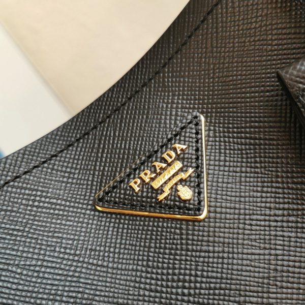 Contrefaçon grand panier Prada en noir – Image 9